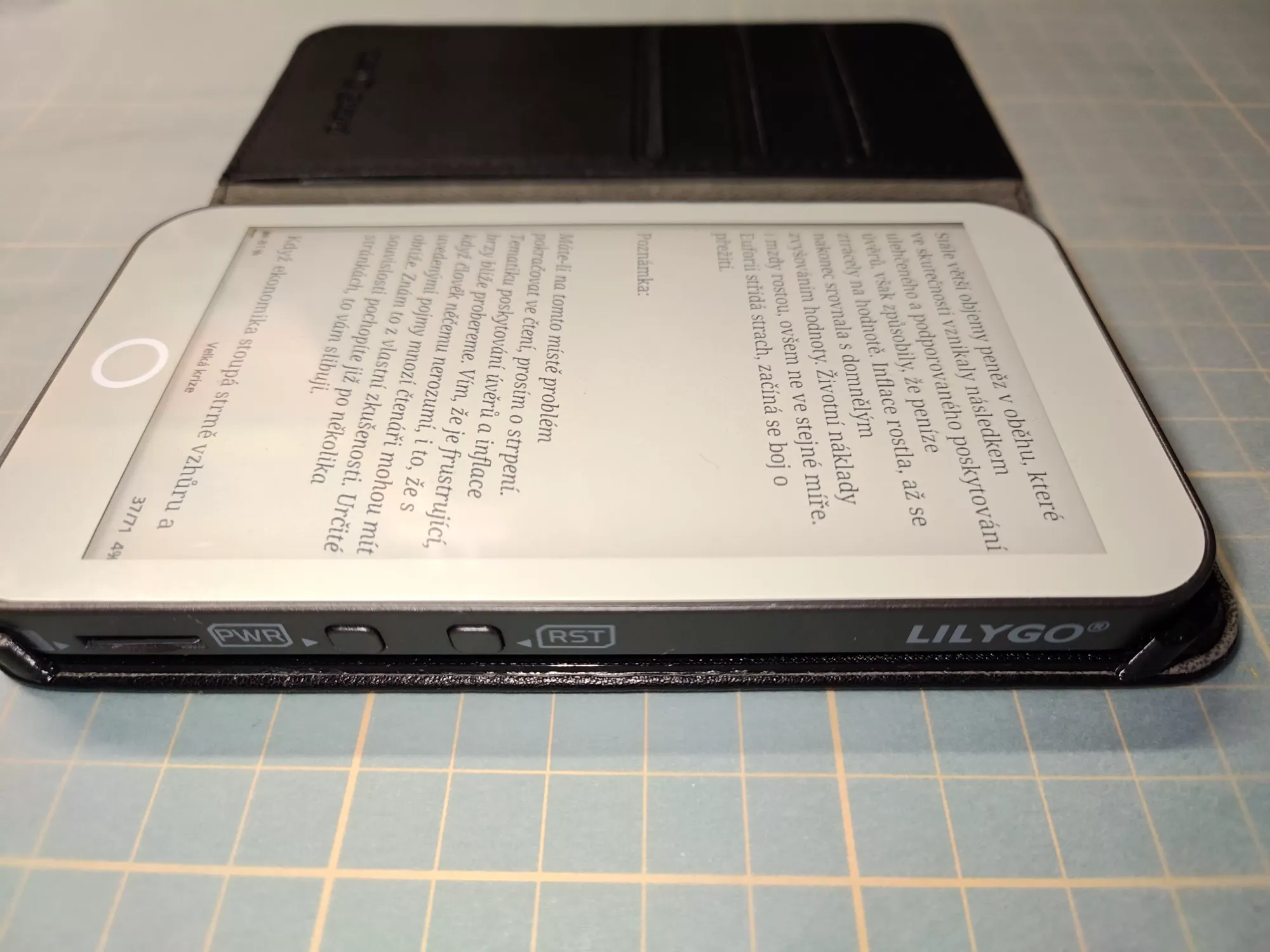 LILYGO T5 E-Paper S3 Pro Lite ve vlastním DIY pouzdře